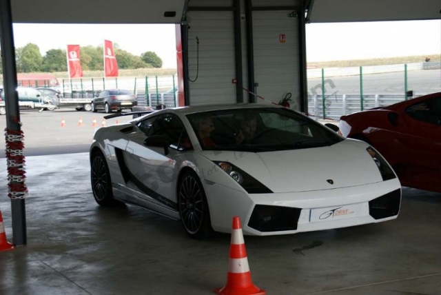  Manejar un carro en Nièvre 